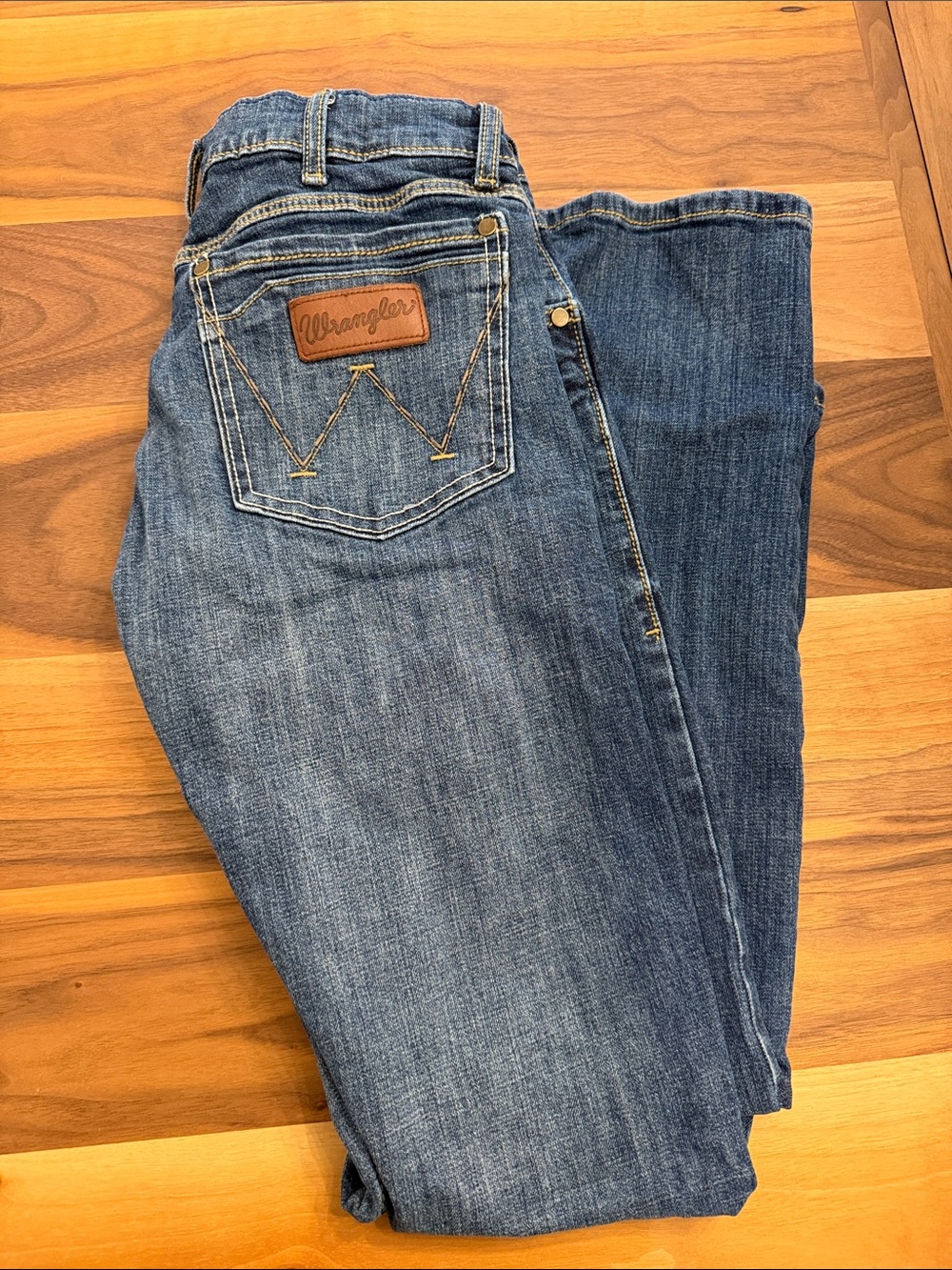 Wrangler Men’s Medium Wash Slim Boot Jeans